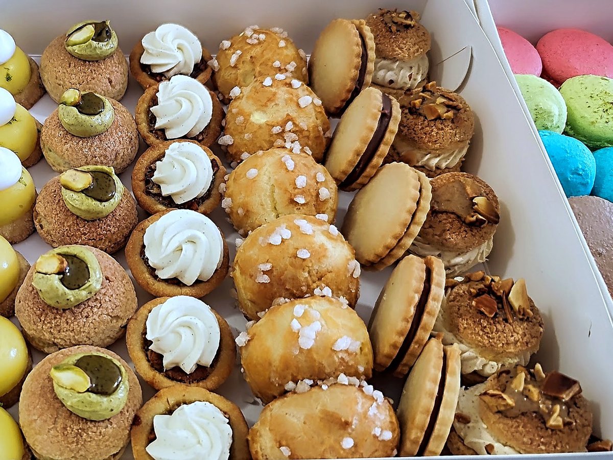 Mixed tray